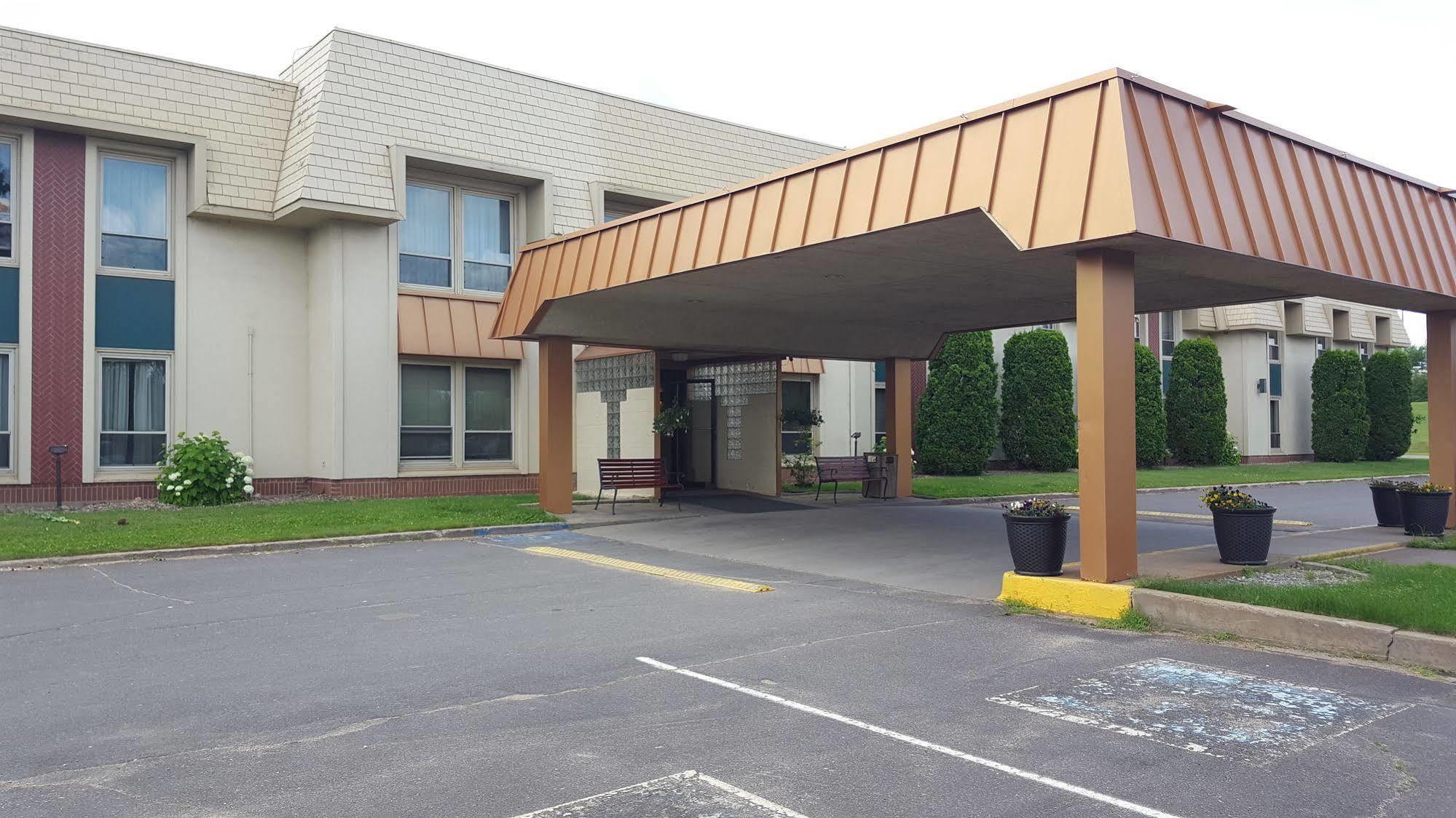 Hibbing Park Hotel Exterior photo